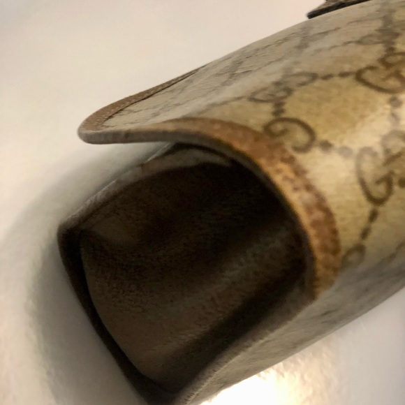 ON SALE!! Vintage Gucci Clutch - Picture 12 of 13